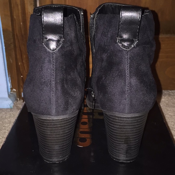 Almond Toe Ankle Booties - Picture 4 of 6